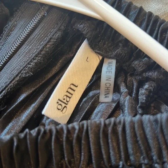 Black Pleated Top - Picture 5 of 5